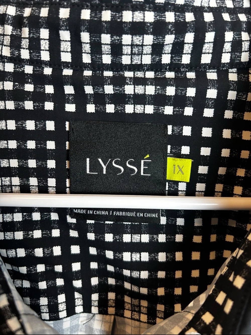 Lysse Plaid Button Down Shirt Women’s 1X Black White Grid Long Sleeve Workwear - Picture 2 of 4
